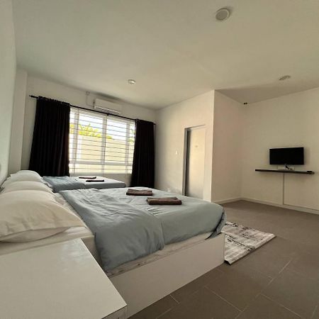 Ij Lodge Miri Esterno foto