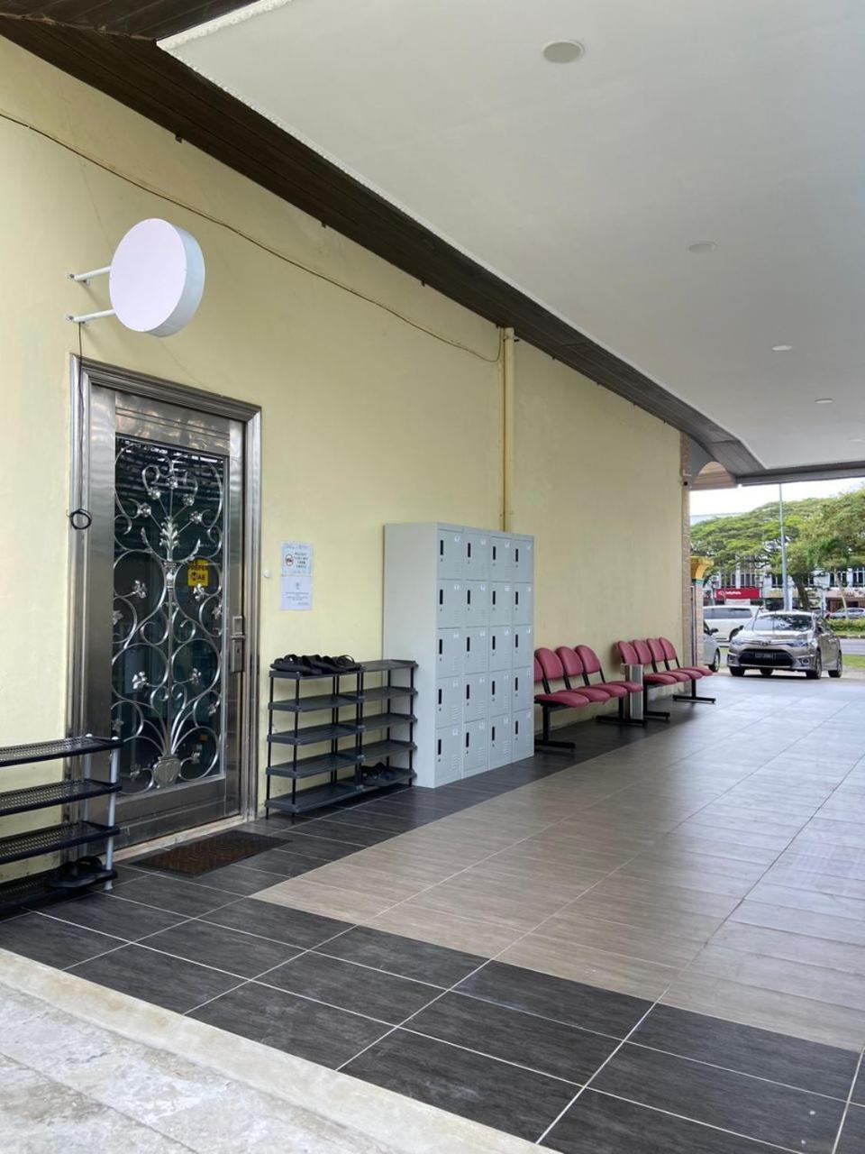 Ij Lodge Miri Esterno foto